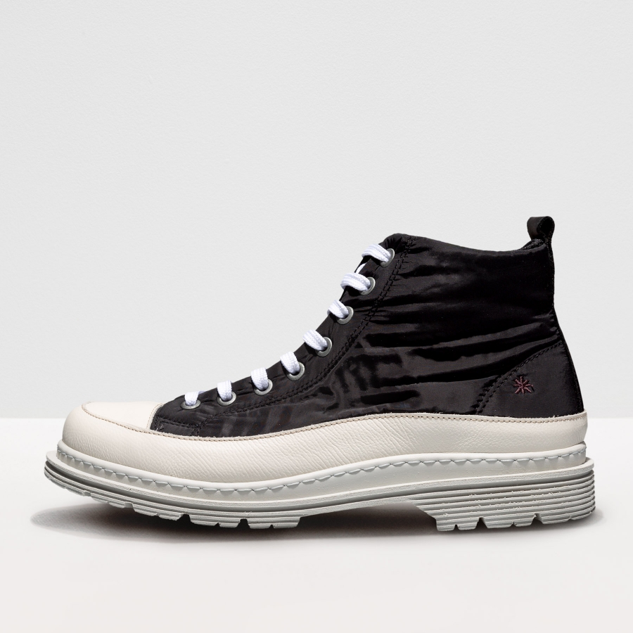 1895 NYLON BLACK/ BIRMINGHAM 36