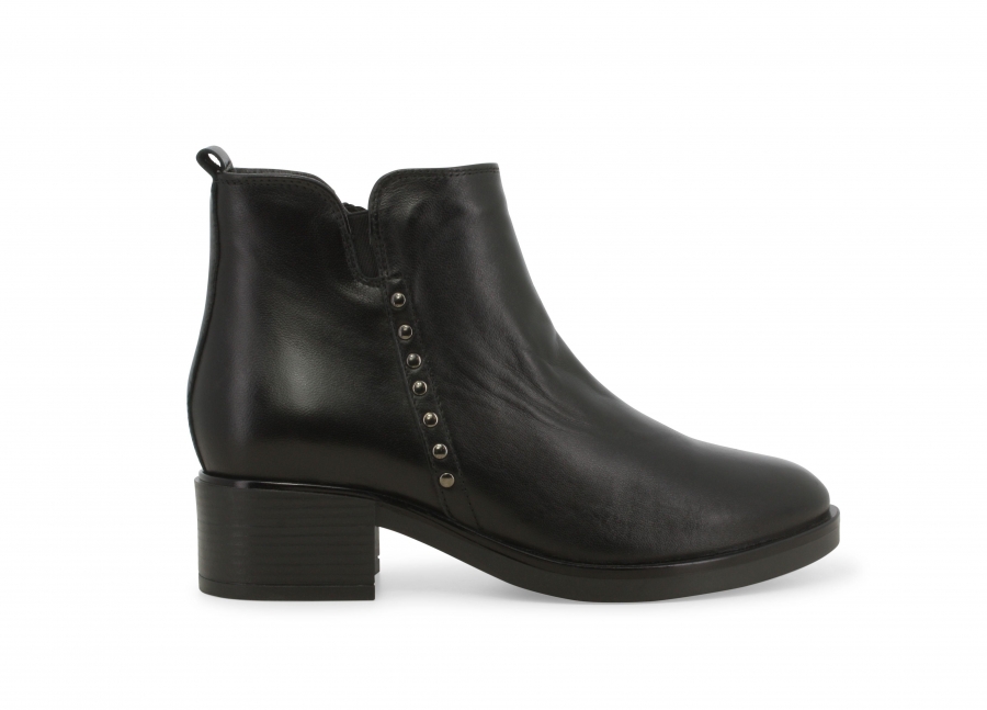 Stivaletto donna in pelle nero k91851w