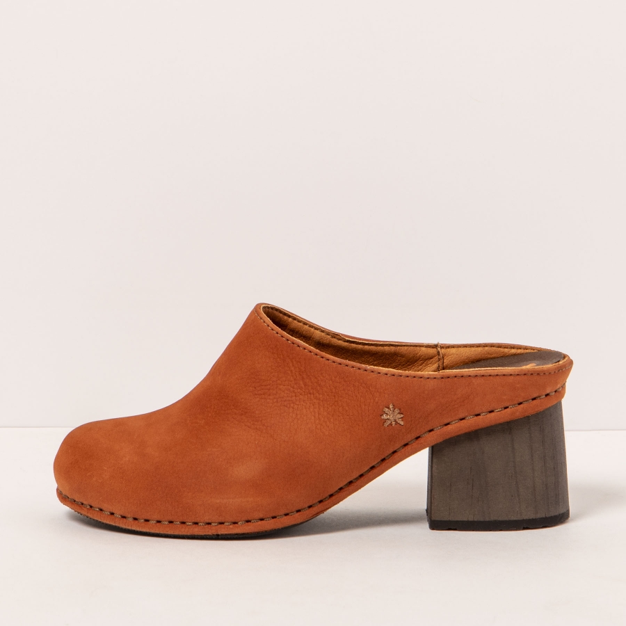 1879 NOBUCK DARK ORANGE/ I WISH 39