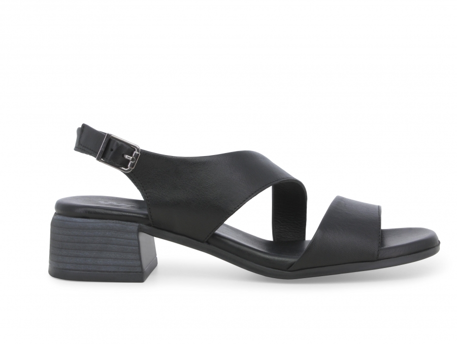 Sandalo donna in pelle nero k56062z