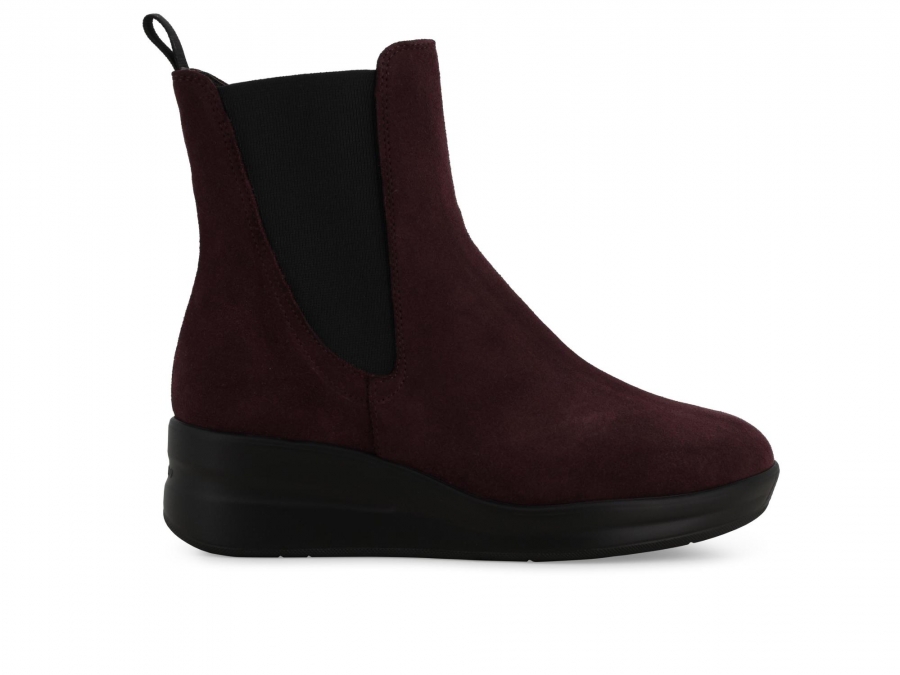 Stivaletto donna in camoscio bordo r25651z